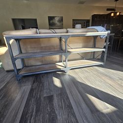 Sofa table Industrial look.