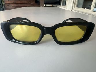 Iconic Gucci Rectangular Silhouette