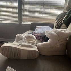 Women’s snow boots