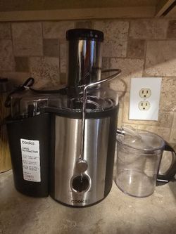 Cooks Juice Extractor