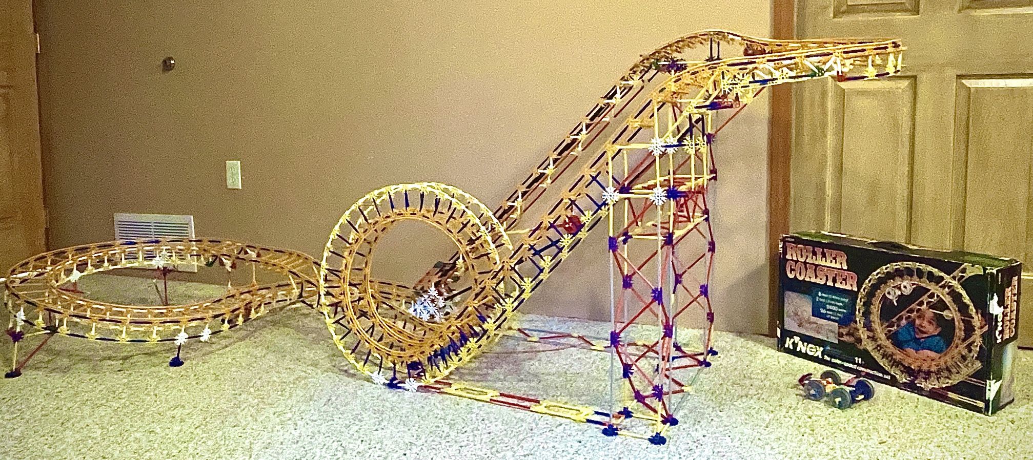 K’Nex Roller Coaster - Works Great / 99% Complete!