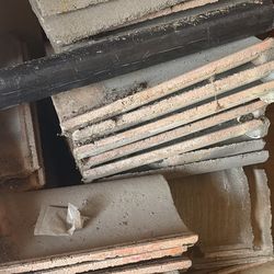 Clay roofing used  over 60 pieces $20.00
