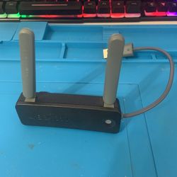 Black Xbox 360 Wi-Fi Adapter 