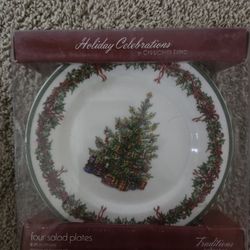 Christmas Salad Plates Set Of 4 -NEW