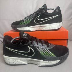 Nike Men's Air Zoom G.T. Cut Academy Basketball Shoes Black Volt Men Size 11 NEW