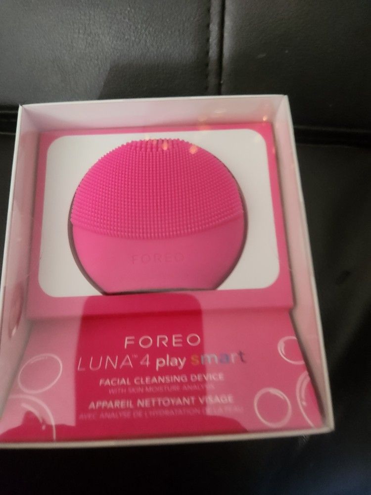 Foreo Luna 4 play smart with skin analysis