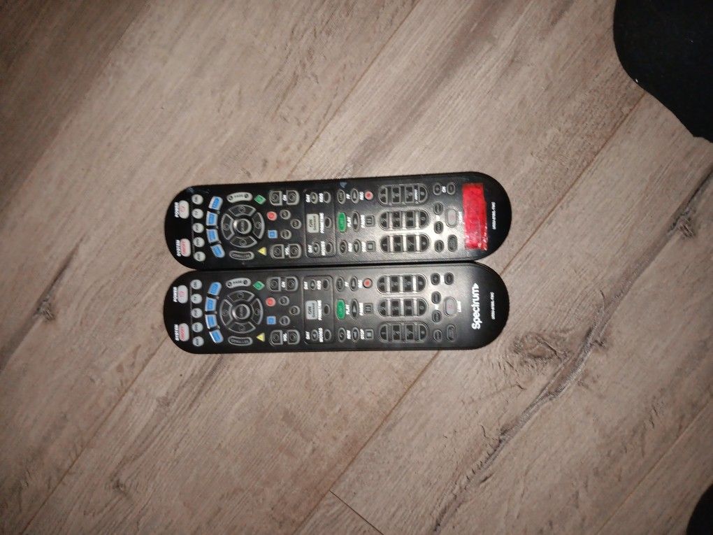 2 CABLENOW UR5U 8780L REMOTES
