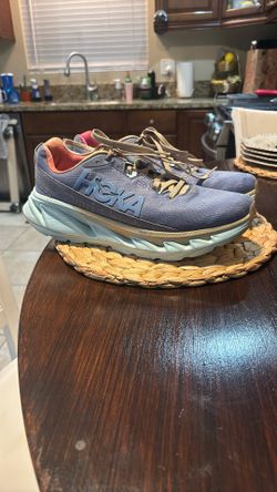 Hoka One Women’s Elevon 2 Size 10 Purple