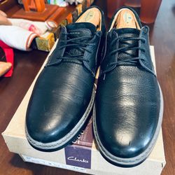Clarks Black Leather Shoes ‘Unstructured Collection’ Men’s Size 9.5