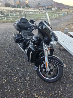 2017 Ultra Classic NO TRADES