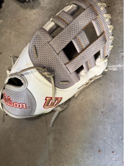 ilson A2000 FP1B Fastpitch First Base Mitt w/ Spin Control