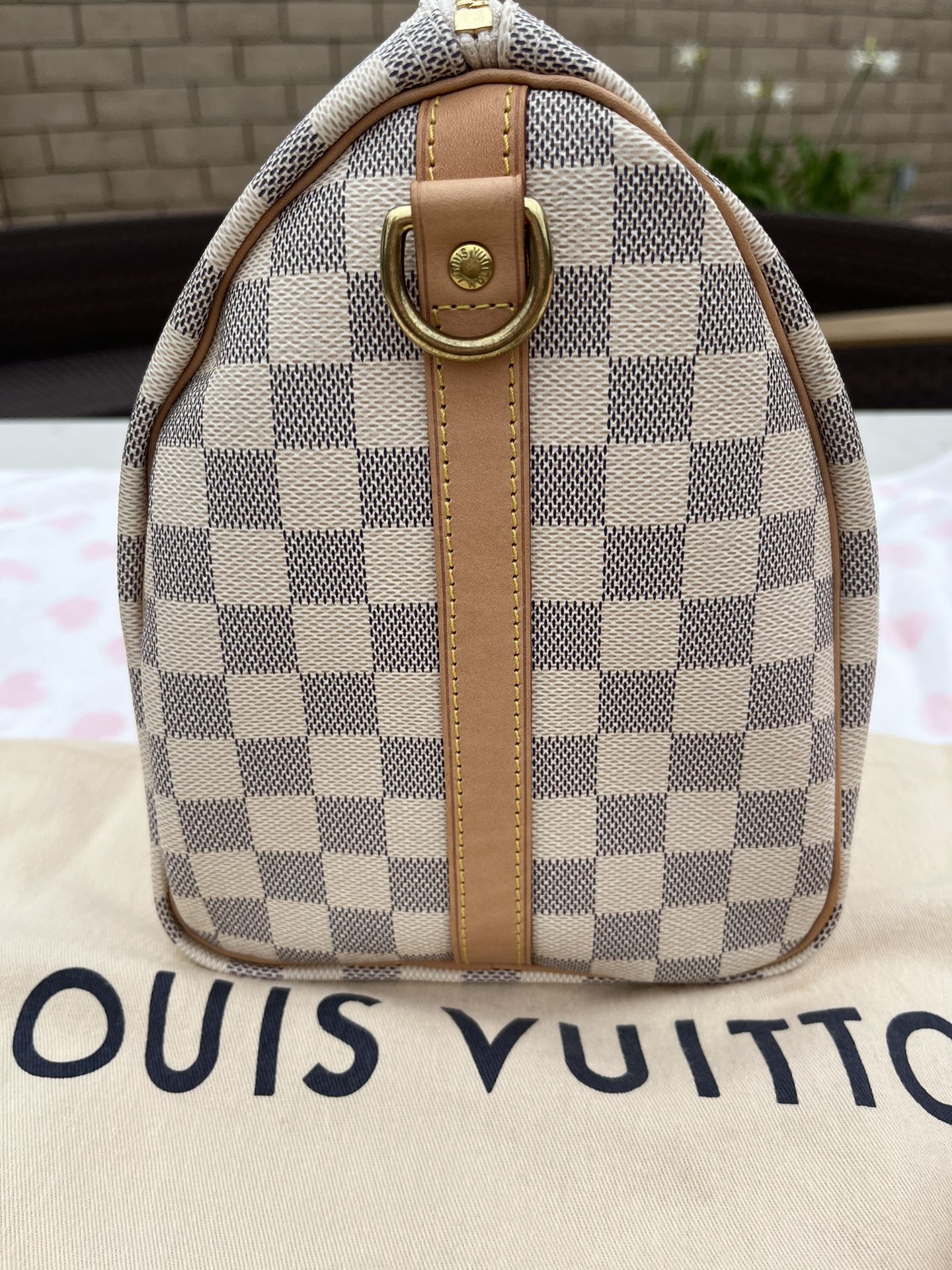 Auth LV Rosalie Coin Purse Damier Azur for Sale in Vallejo, CA - OfferUp