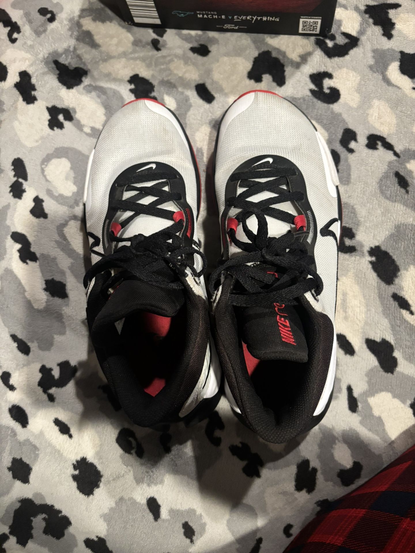 Men’s Size 11 Nike