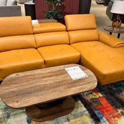 New Luxury Sectional Couch / Free Delivery 