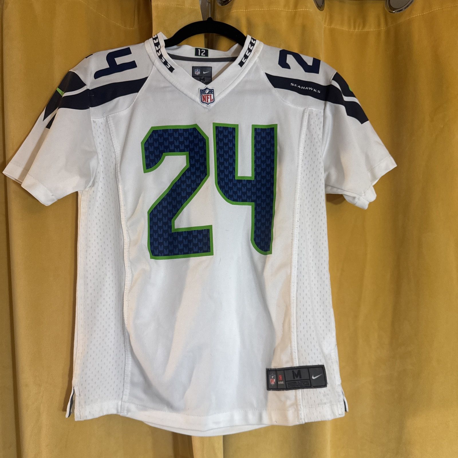 Marshawn lynch #24 Seattle Seahawks Jersey Youth Medium (10/12)