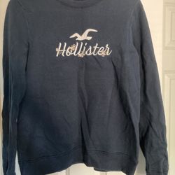 Hollister Women's Pink Floral Logo Navy Blue Crewneck Sweater