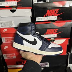 Jordan Midnight Navy 1s size 9.5 VNDS