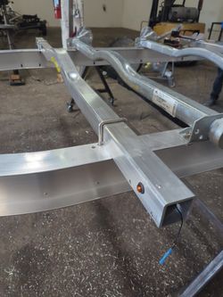 Special Crossmember Aluminum Boat Trailer