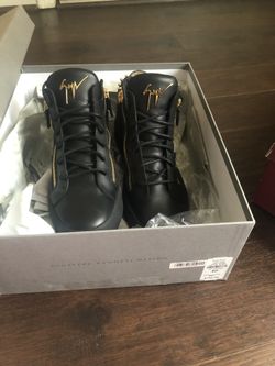 Giuseppe size 8 men