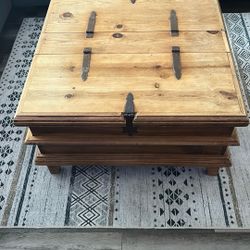 Coffee Table W/Storage