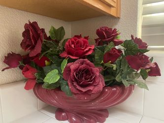 Burgundy Rose with vase decor