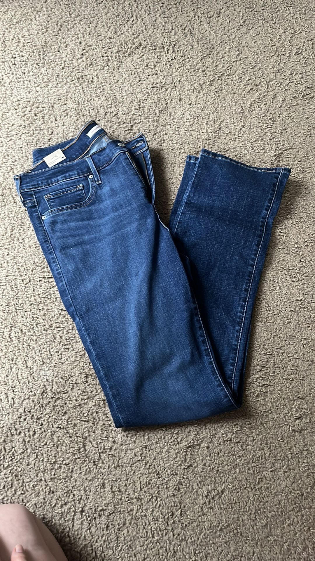 Levi’s 314 Shaping Straight Leg Jeans