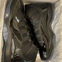 Black/Gamma Blue Varsity Maize 