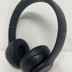 Beats Solo3 Wireless On-Ear Headphones - Apple W1 Headphone Chip, Class 1 Bluetooth, 40 Hours of Listening Time, Built-in Microphone - Black