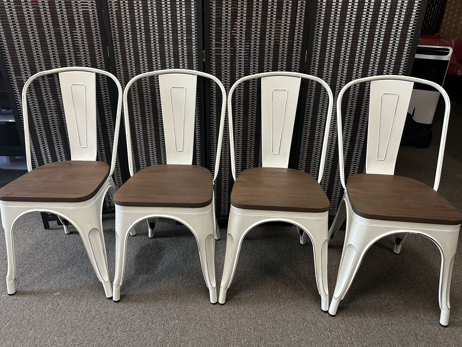 Metal Dining Chairs with Wooden Seat, Set Of 4 White Dining Chiars