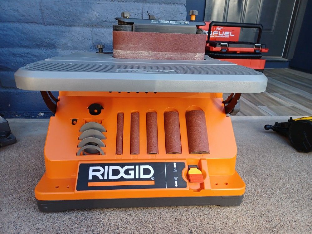 OSCILLATING SANDER 