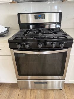 Whirlpool oven with gas stove
