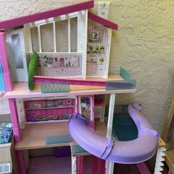 Doll House 