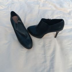 Vince Camuto 
