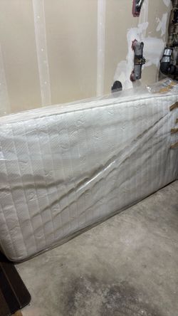 Single twin mattress