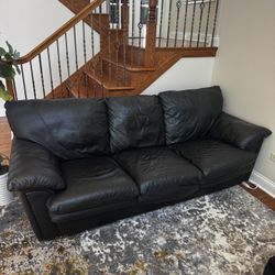 3 seater leather sofa Classic black $155