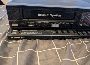 Sanyo VCR 7250 Super Betamax HiFi Stereo Recorder