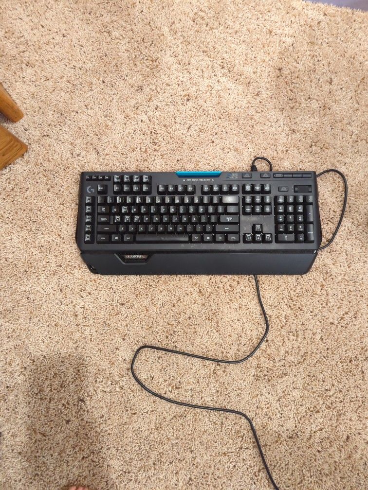 Logitech G910 Gaming Keyboard