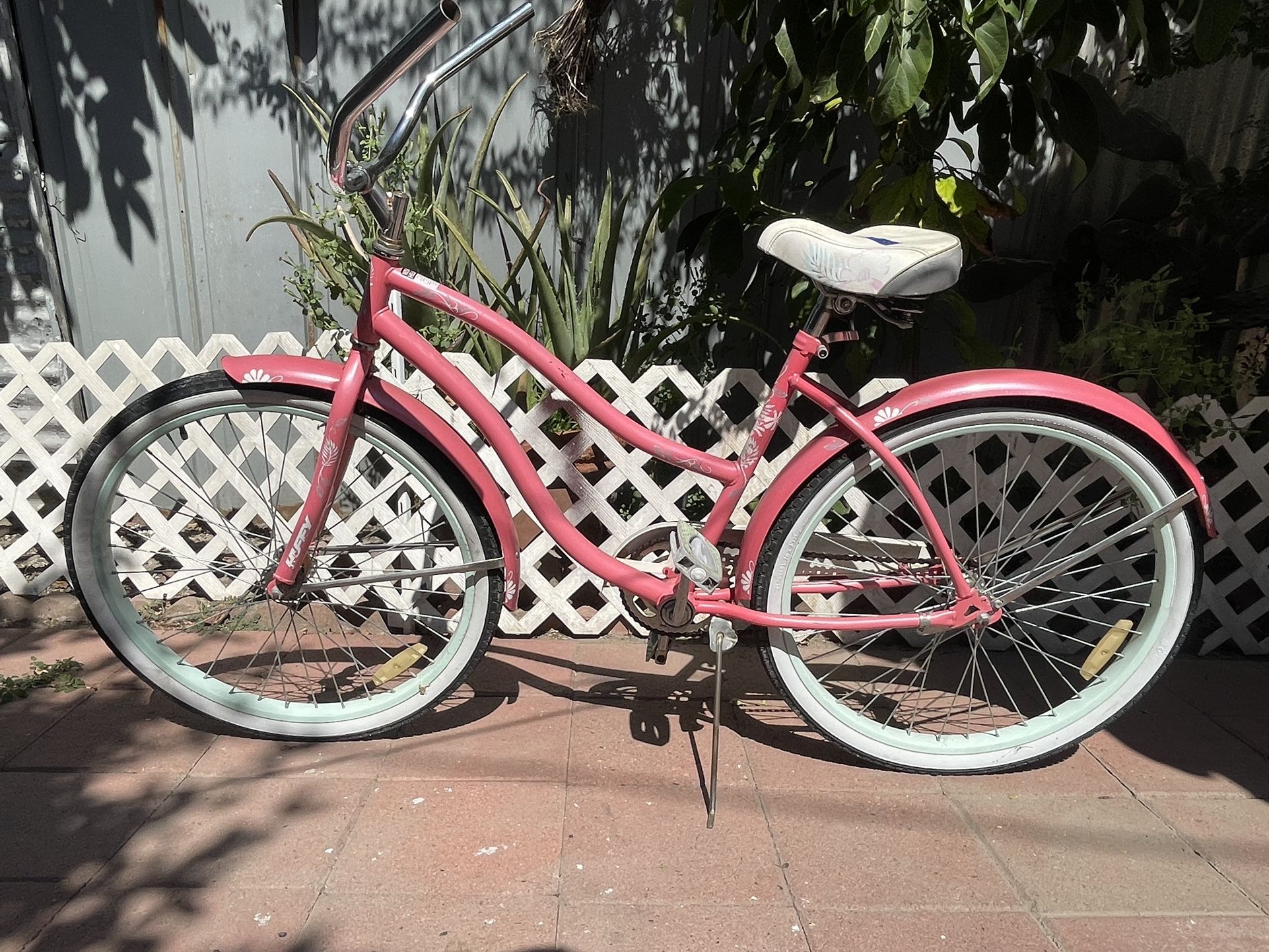 Huffy 26" Cranbrook Women's Beach Cruiser Bike, Pink