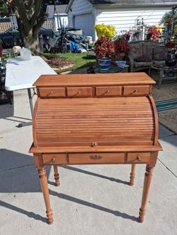 Wood Rolltop Desk