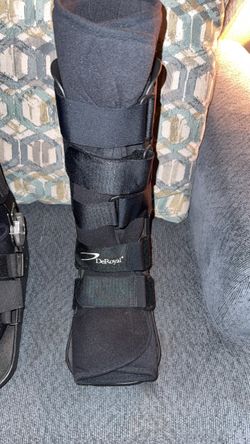 DeRoyal Inline Pneumatic Walkers - Inline Pneumatic Walker Boot with Closed Heel, Low Top, Size XL