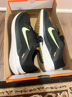 Nike Winflo Running Shoe Size 11 For Men’s
