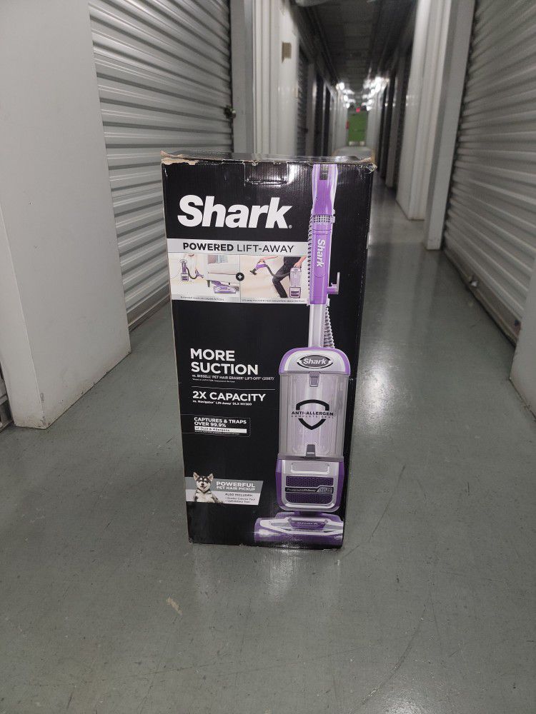 Shark Vacuum NIB