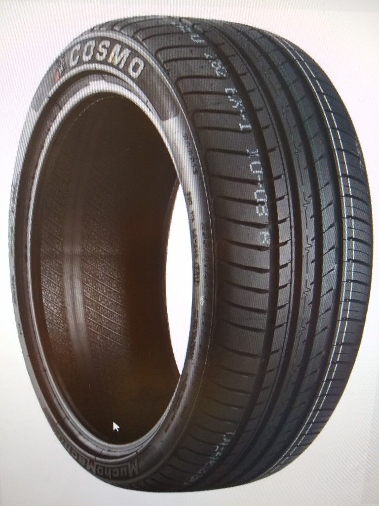 4NEW.    235/45/R18 XL