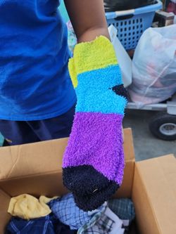 Women Colorblock Fuzzy Crew Socks