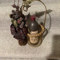 Wine holder With Santa Bottle