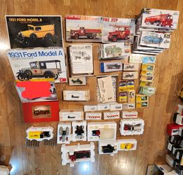 VTG 1930/50s Style Truck Model Kits & Coke Vehicles Collection Lot of 54 - NEW COMPLETE