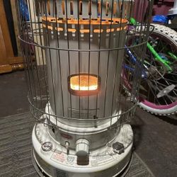 Kerosene Heater Large Slightly Used 