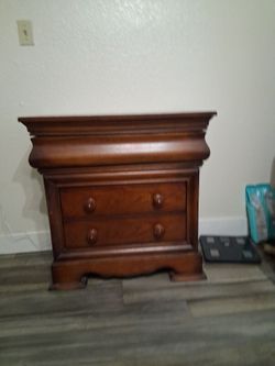 Wood dresser