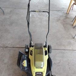 LAWN MOWER RYOBI 40V WITHOUT BATTERY WITHOUT CHARGER. WORK GREAT