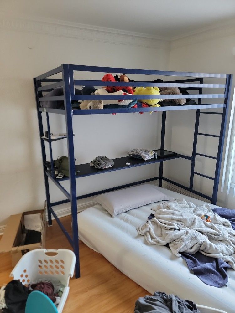 Twin Sized Loft Bed With Desk